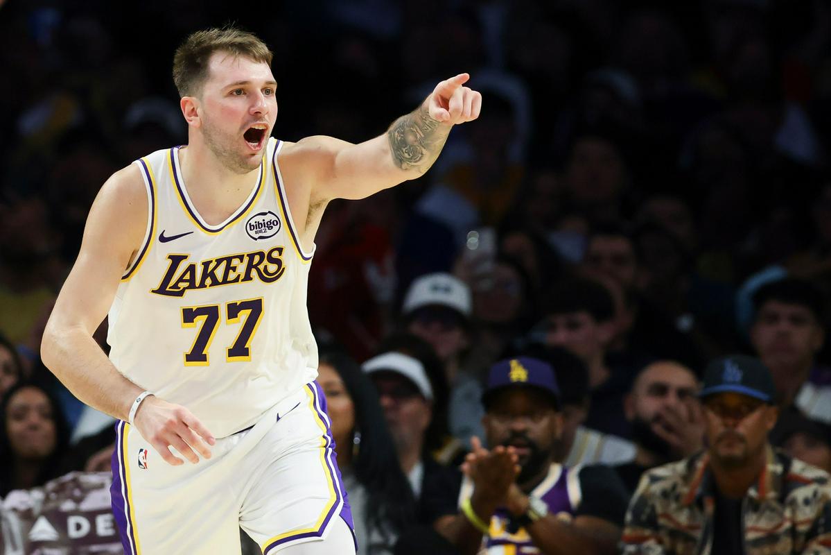 Ob 2.00: Atanta - Los Angeles Lakers