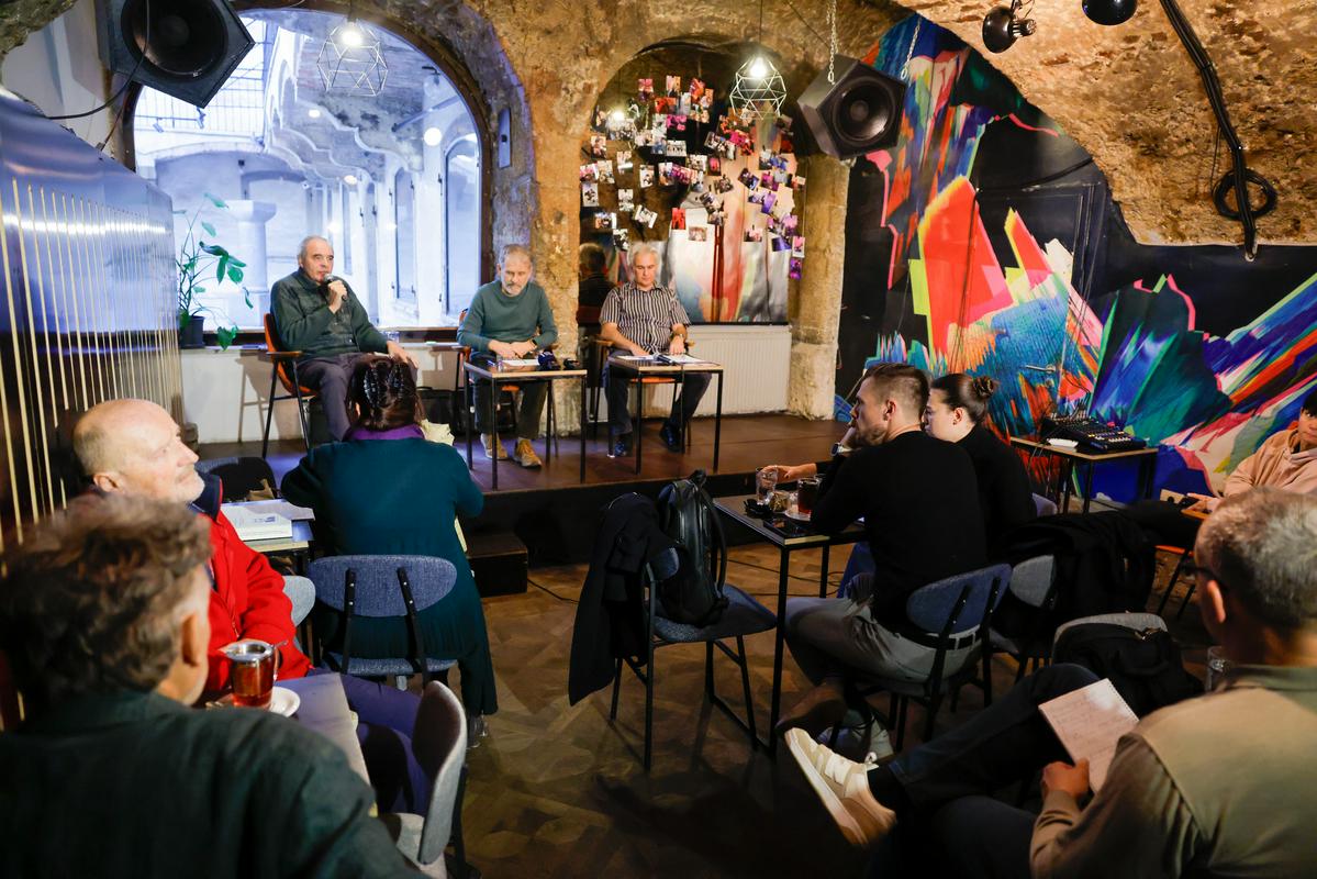 Podana pobuda za parlamentarno preiskavo spolnih zlorab v Katoliški cerkvi