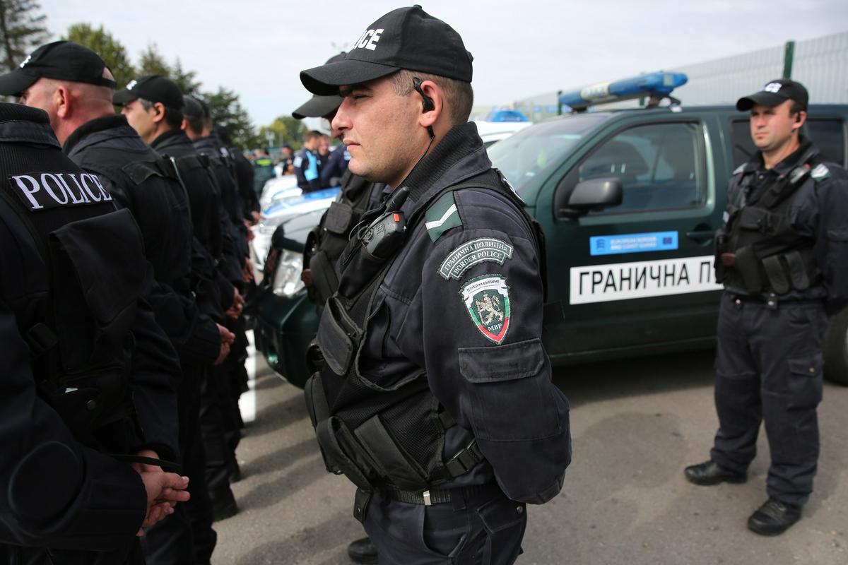 V Bolgariji umrlo šest prebežnikov, ko je voznik vozila skušal pobegniti pred policijo