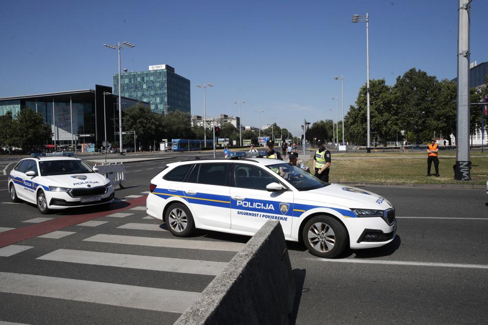Navijaška skupina Torcida zaradi aretacije devetih članov v Splitu organizirala protest