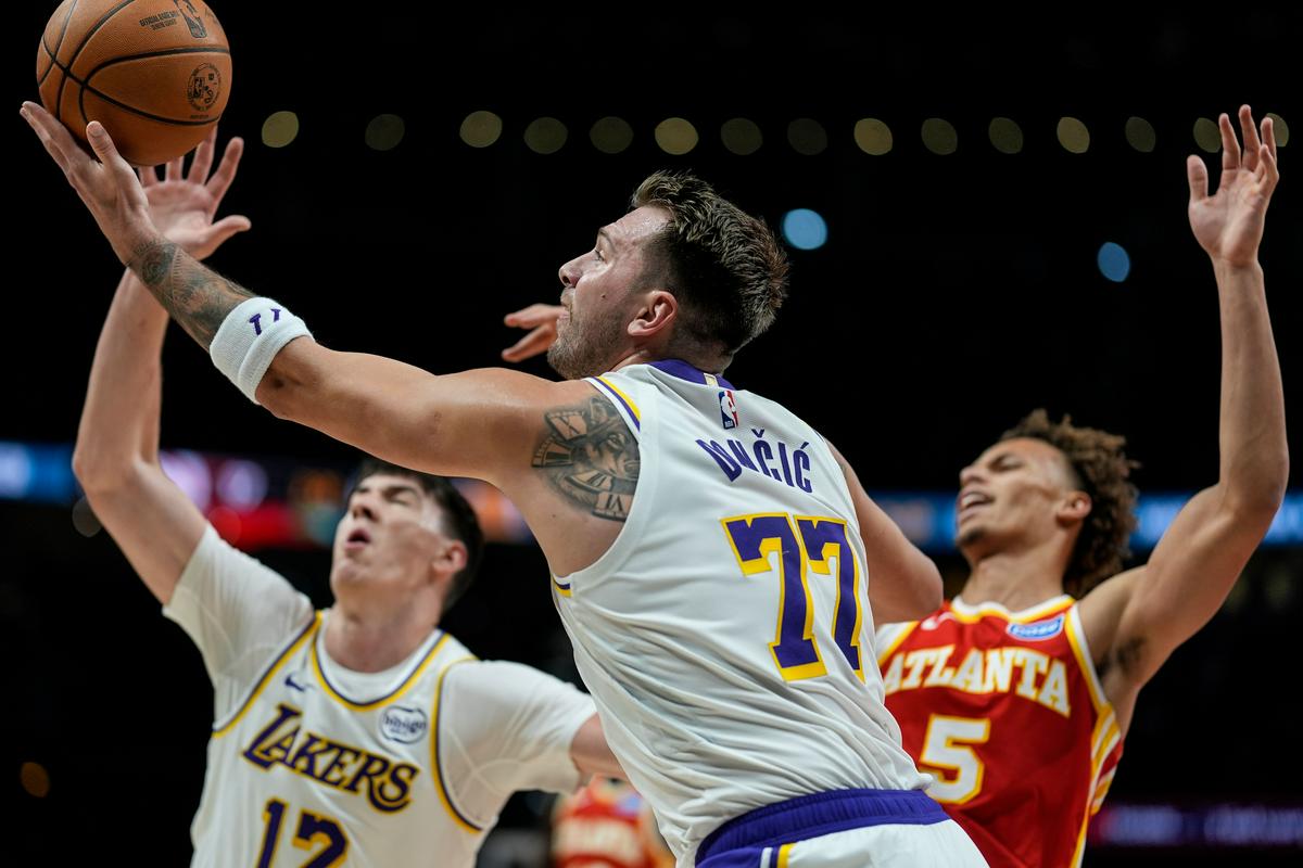 Atlanta – Los Angeles Lakers 98:72 (po 3. četrtini)