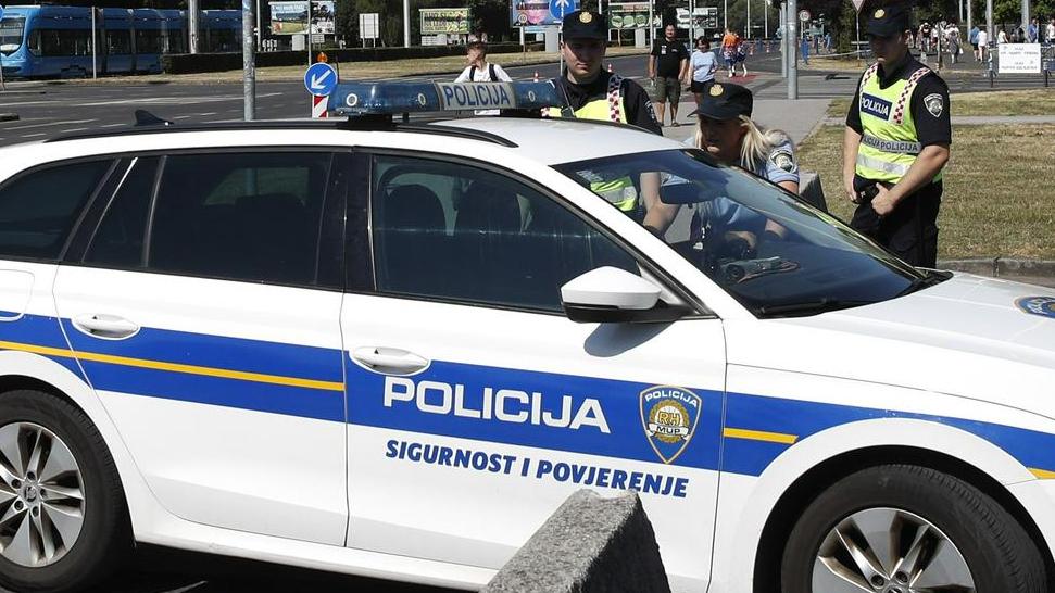 Na Reki preprečili napad na mlade karateiste iz Srbije