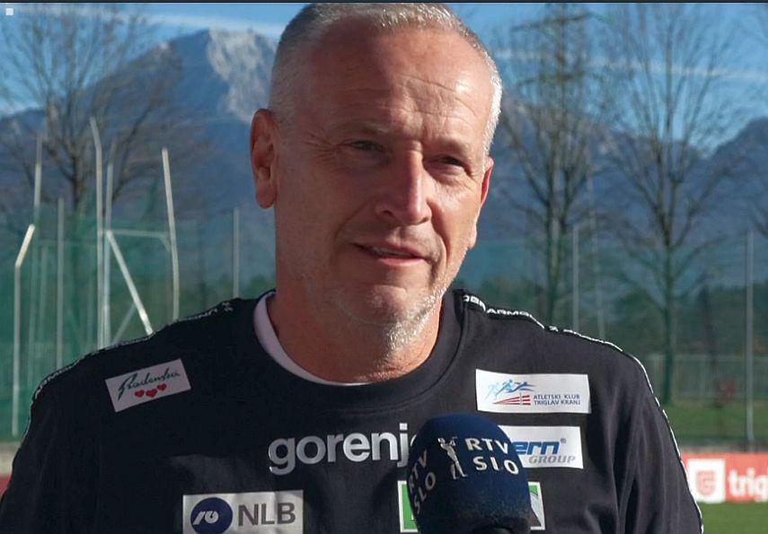 Atletski trener Matjaž Polak skrbi tudi za pripravljenost smučarskih skakalcev