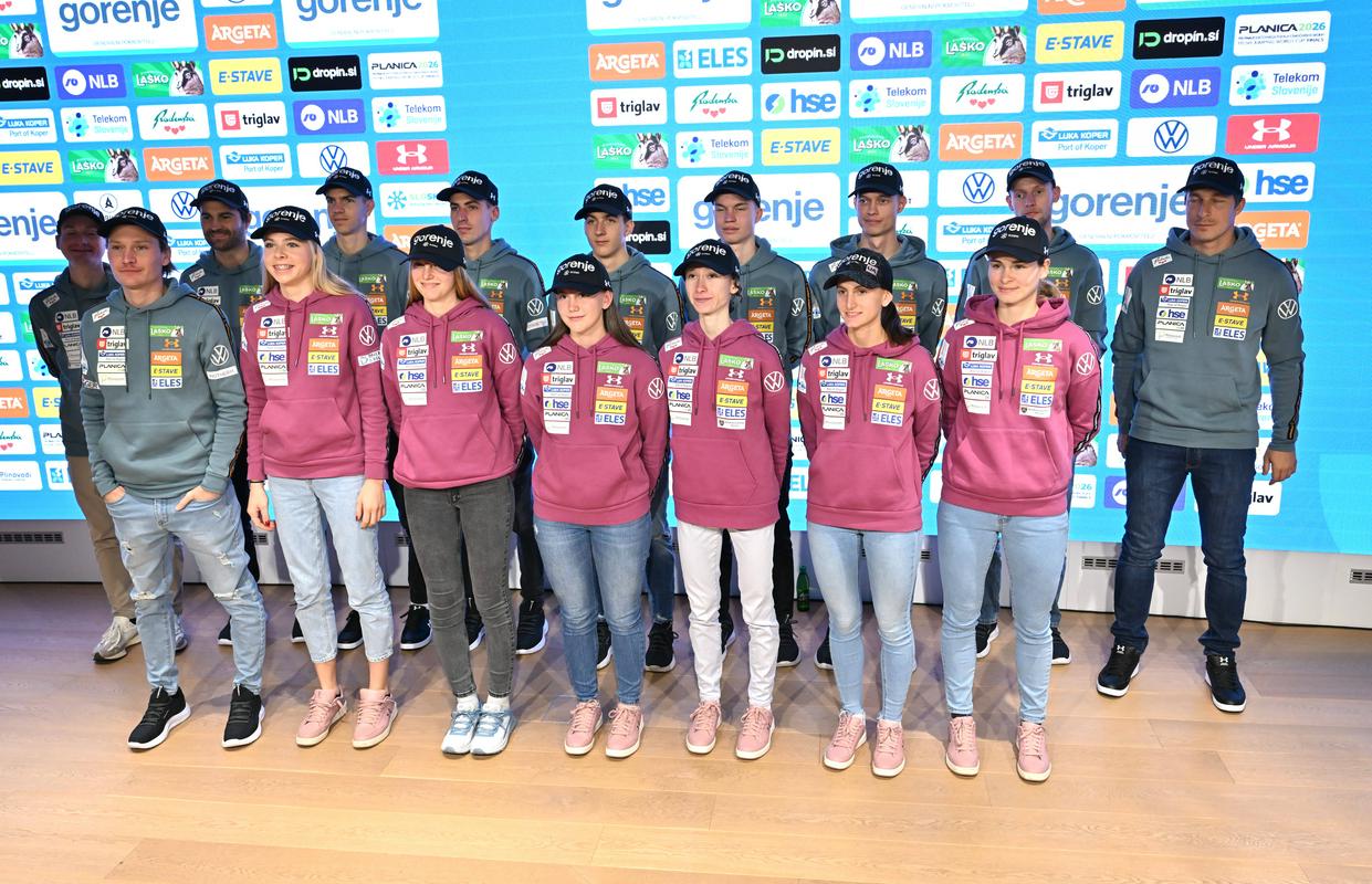 Nika Prevc komaj čaka, da se začne sezona, Domen Prevc v odlični formi