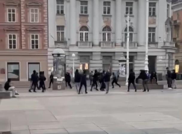 V središču Zagreba mlajši moški napadel snemalca ekipe televizije N1, kasneje še en incident