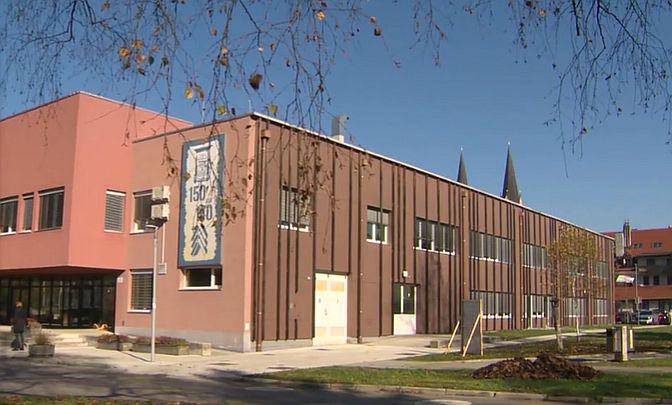 Posvet v Kočevju: Ljudje se ne počutijo varne, strah jih je hoditi po ulicah