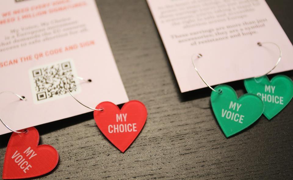 Evroposlanci v poročilo o strategiji za enakost spolov vključili pobudo My Voice, My Choice