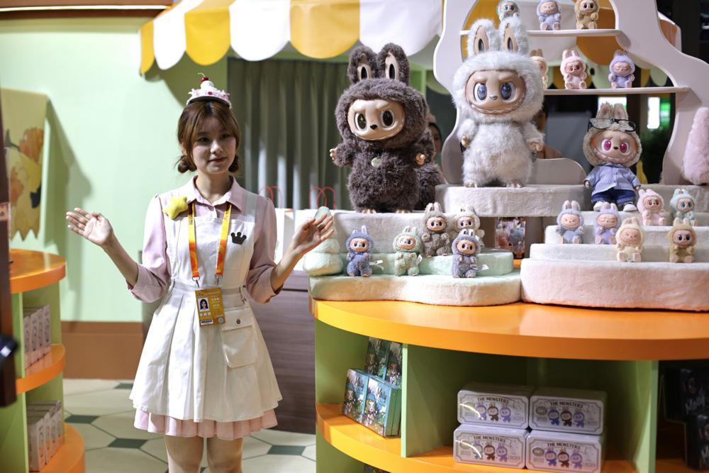 "Uporaba mehke moči je vse prej kot izraz šibkosti držav, je najbolj človeška oblika odpornosti"