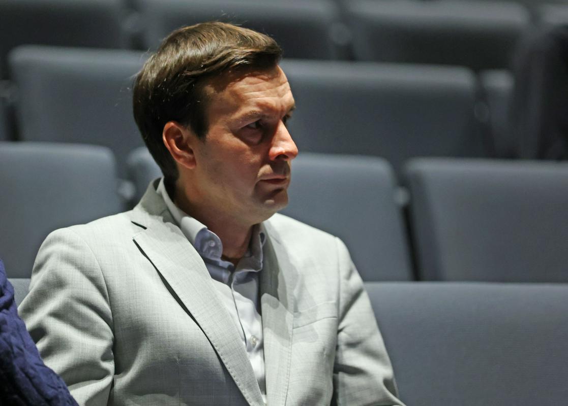 Urbanija Veselinoviču plačal 3500 evrov odškodnine