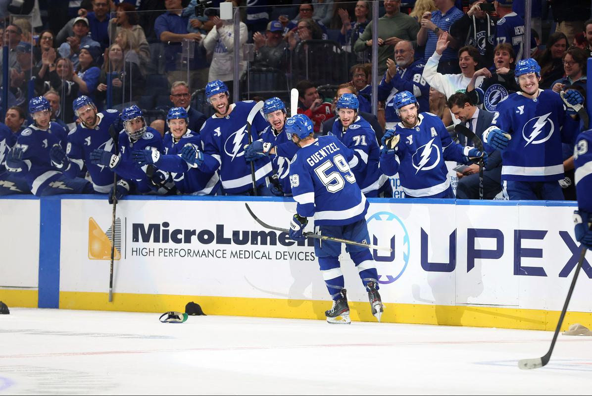 Hat-trick Guentzla, Kučerov tretji najboljši strelec Tampe
