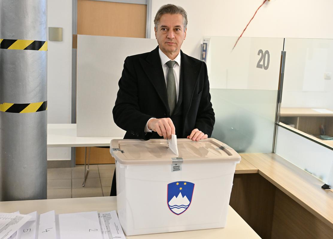 Potekajo priprave na nedeljski referendum o zakonu o pomoči pri prostovoljnem končanju življenja
