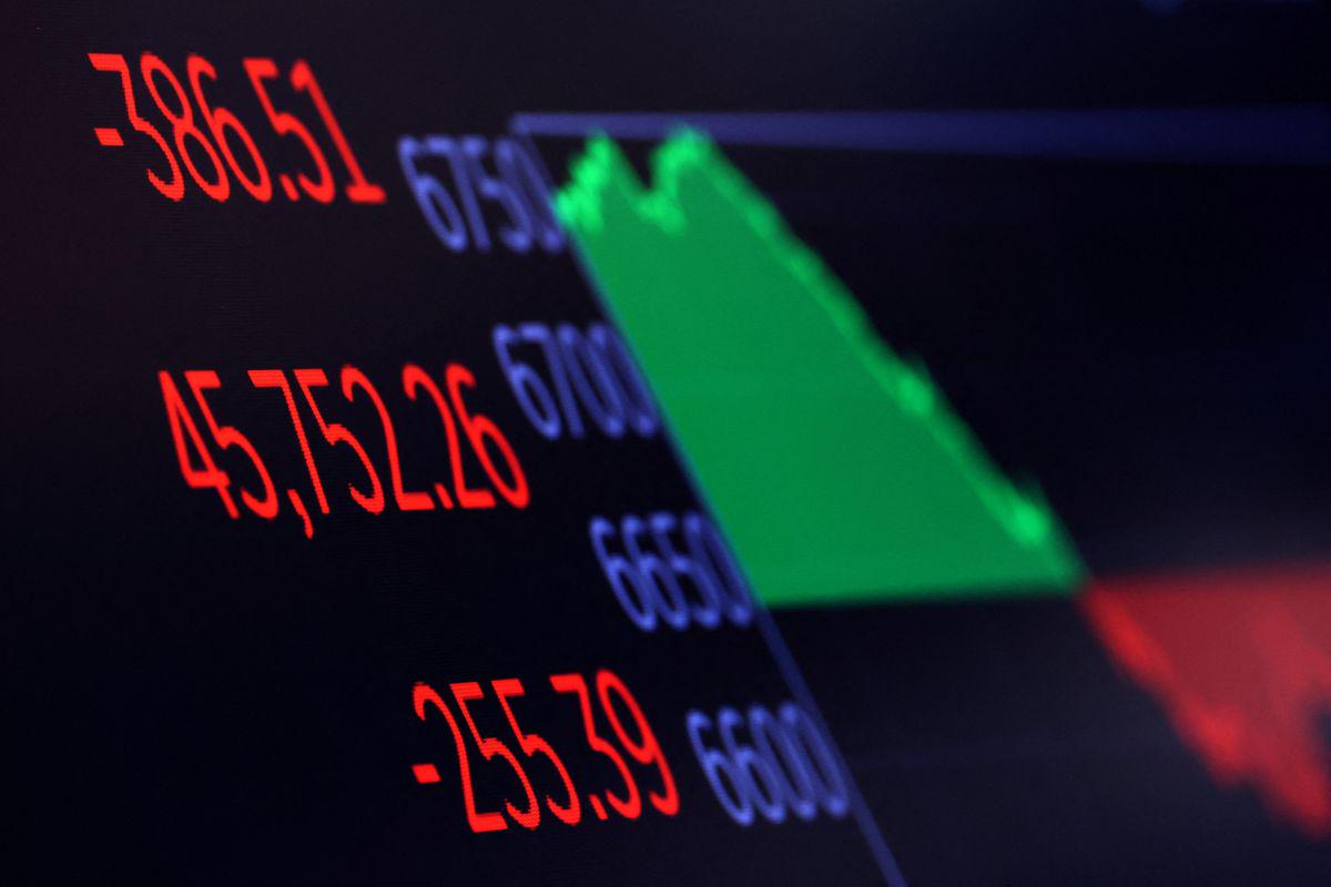 Shizofren odziv na dobiček Nvidie; Trumpov imperij izgublja milijarde