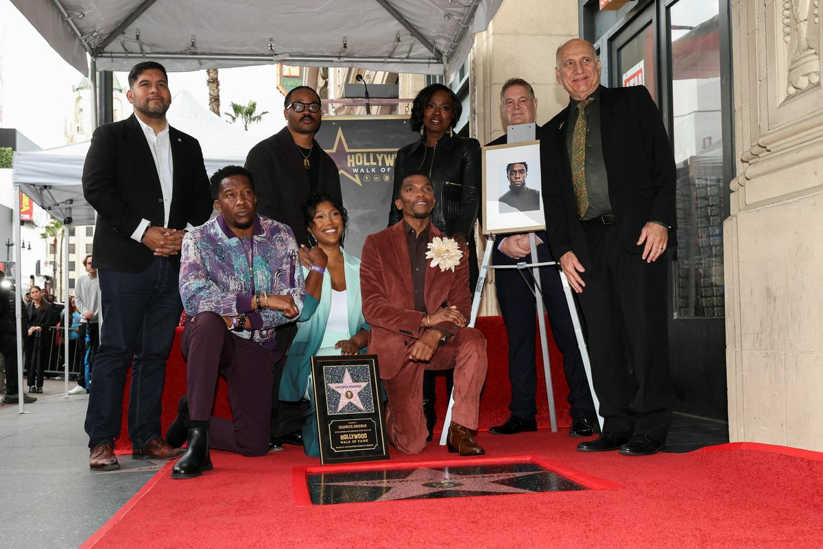 Chadwick Boseman posmrtno dobil zvezdo na Pločniku slavnih