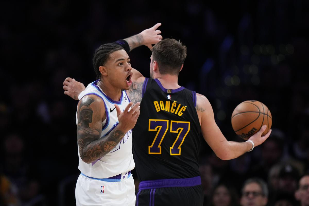 Ob 2.00: Utah - Los Angeles Lakers