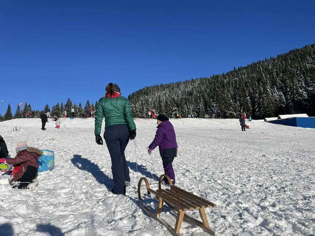 Prve proge na Gorenjskem že vabijo tekače in tudi sankače