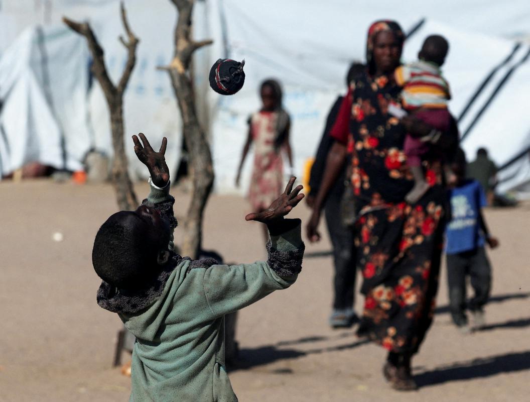 Sudanske paravojaške Sile za hitro podporo (RSF) enostransko razglasile trimesečno premirje