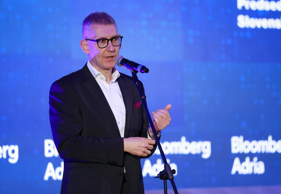 Debeljaku nov mandat 11 mesecev pred iztekom mandata. SD nezadovoljen s postopkom.