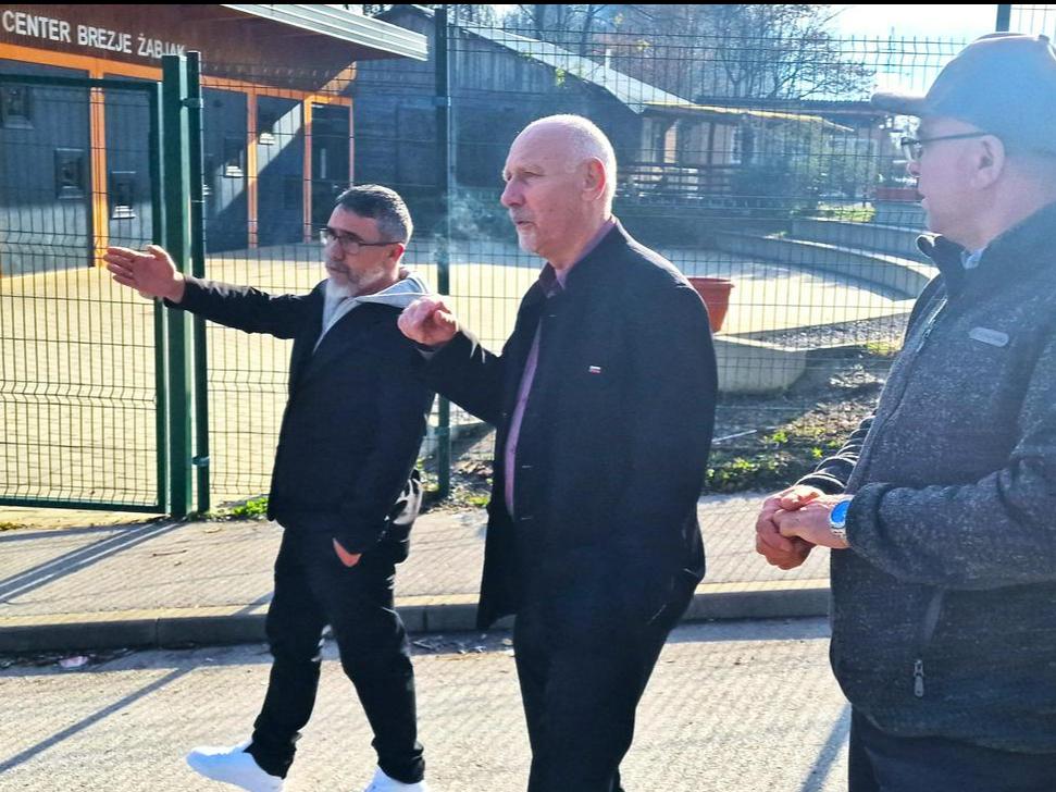 Novi notranji minister obiskal župane treh jugovzhodnih občin in štiri romska naselja