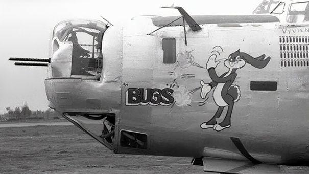 "Srebrna ptica izpod Jalovca", eno izmed več kot 200 padlih letal na našem ozemlju