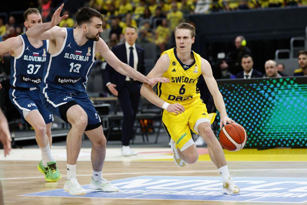 Slovenski košarkarji proti Švedski po nujno zmago