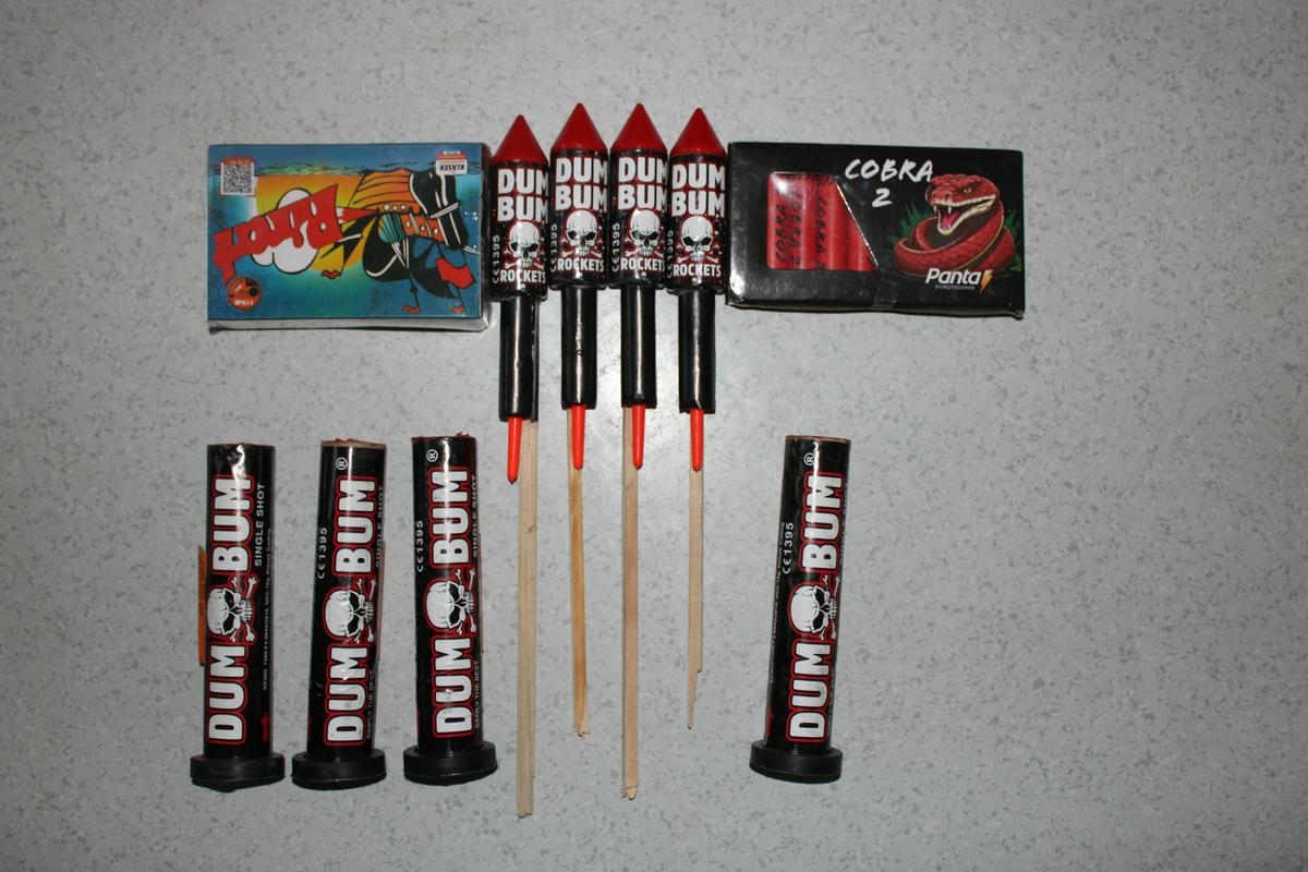 Policisti na osnovni šoli učencu zasegli pirotehnična sredstva