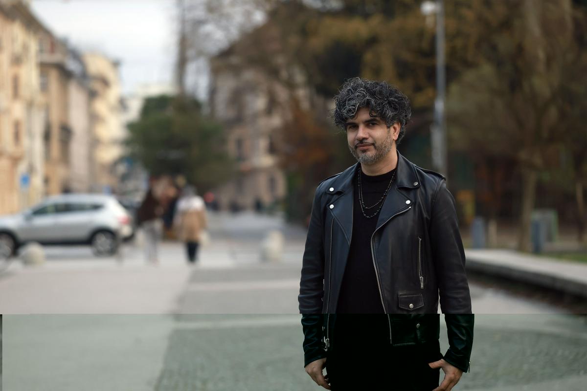 Kurdski pisatelj Agri Ismaïl: "V romanu Hiper sem brskal po strtem srcu levičarstva"