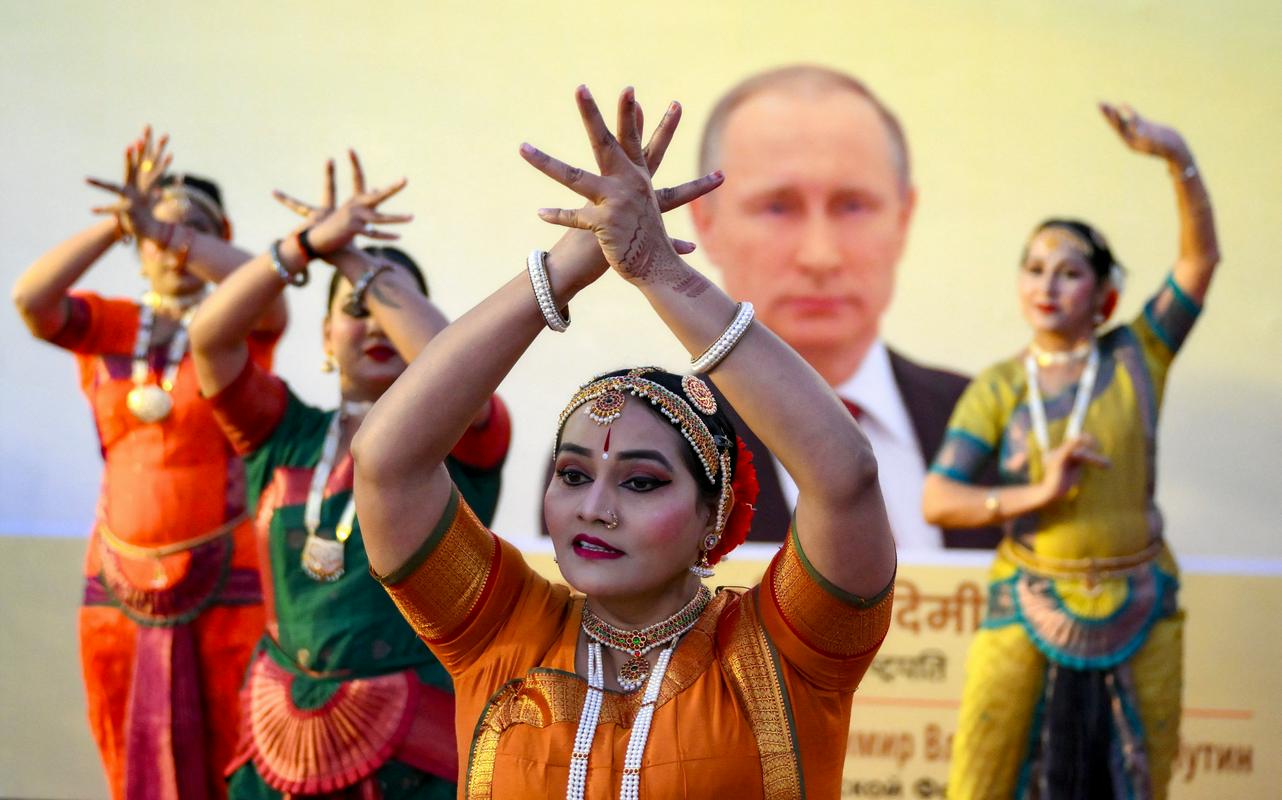 Putin na obisku v Indiji, ki si želi odpraviti trgovinsko neravnovesje z Rusijo