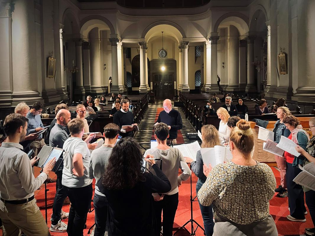 Kjer je resnična ljubezen ali dan božičnih koncertov v organizaciji radijskih hiš z vsega sveta