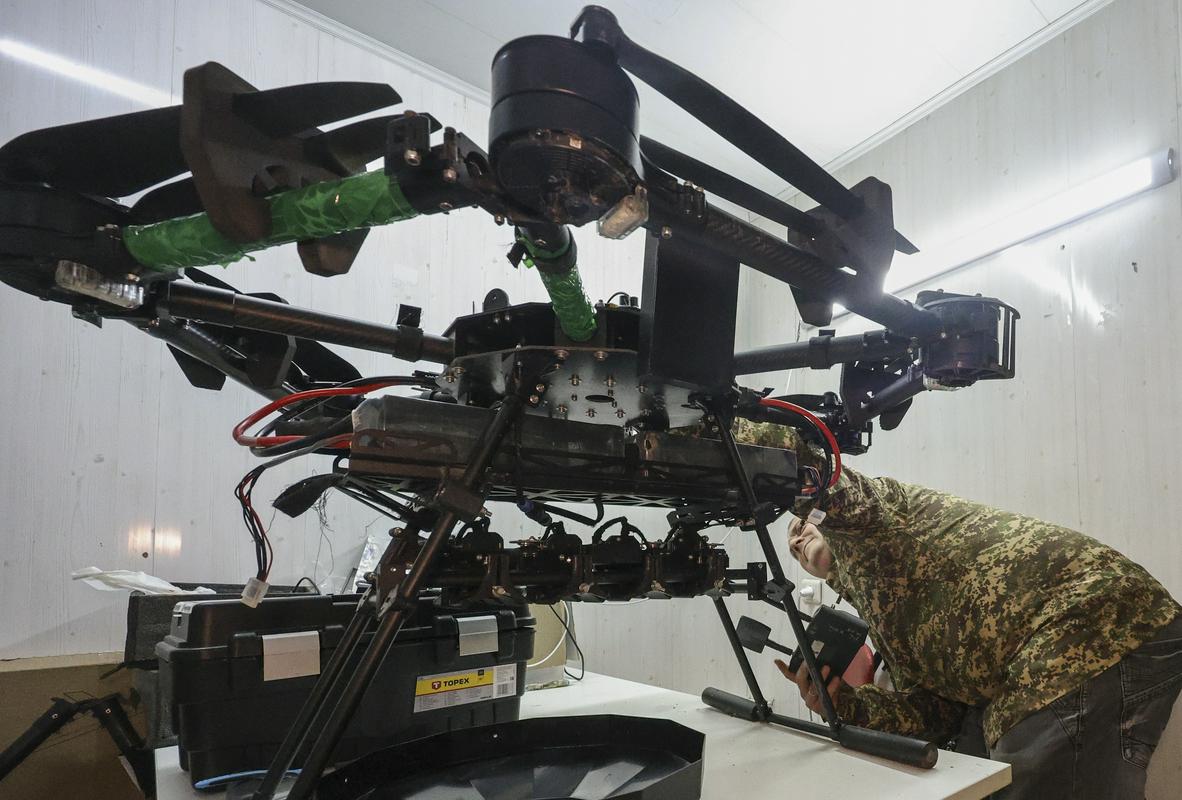 Sajovic v Ukrajini izrazil zanimanje za sodelovanje pri razvoju letalnikov in zračne obrambe