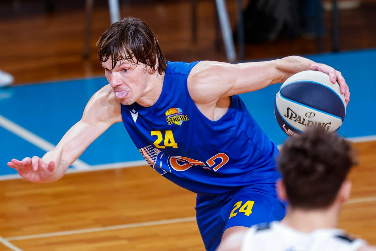 Šenčur z zmago na Polzeli skočil na tretje mesto