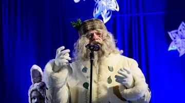 Dedek Mraz se je spustil s Pohorja in razveselil najmlajše