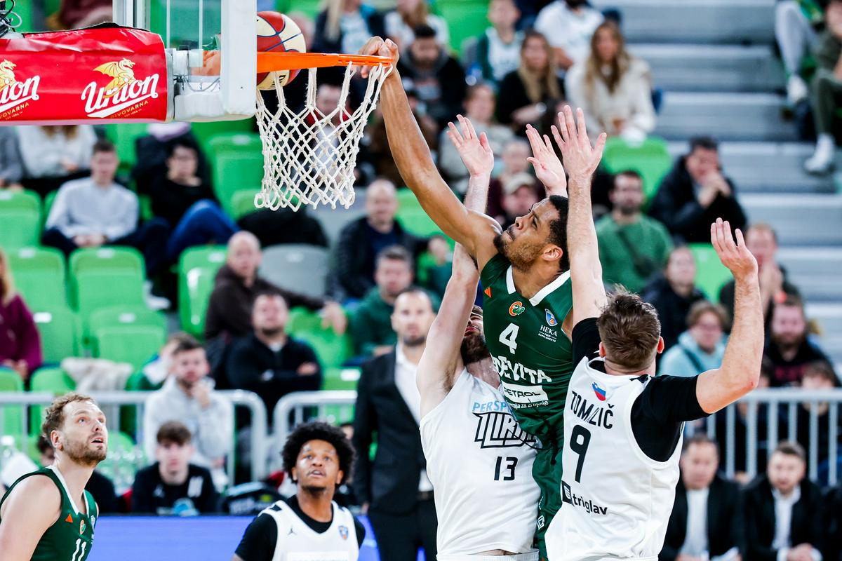 Cedevita Olimpija dolgo pričakovani ljubljanski derbi dobila brez večjih naporov