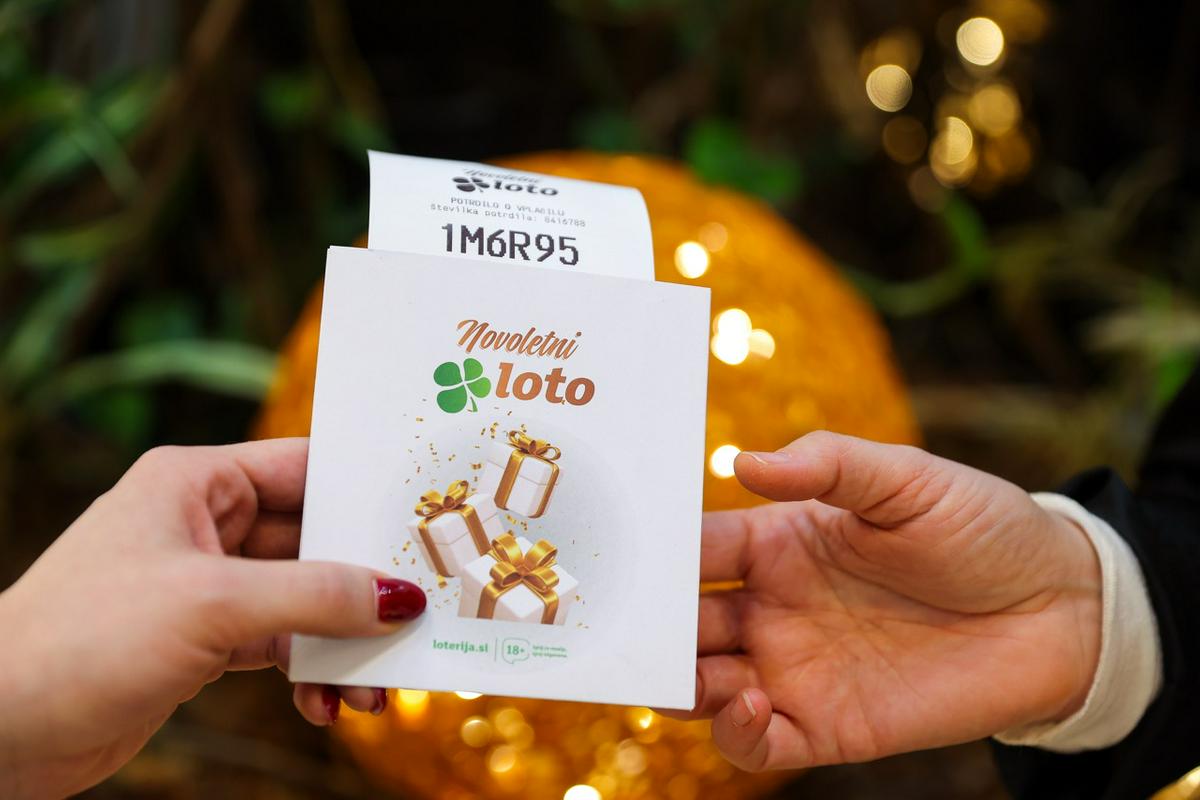 Novoletni loto razprodan v le osmih dneh. V igri stanovanja, mesečne rente in zlato.
