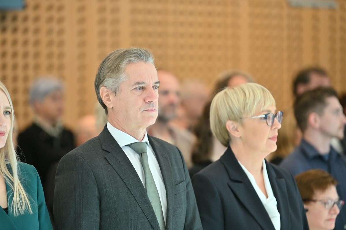 Spor predsednice republike in predsednika vlade okoli imenovanja veleposlanikov