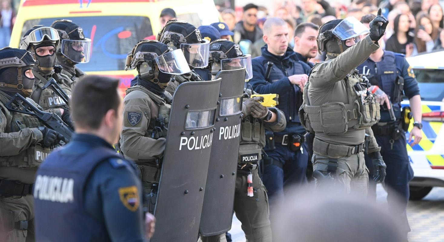 V petih letih policisti električni paralizator uporabili petkrat, učinkoviti so bili v treh primerih