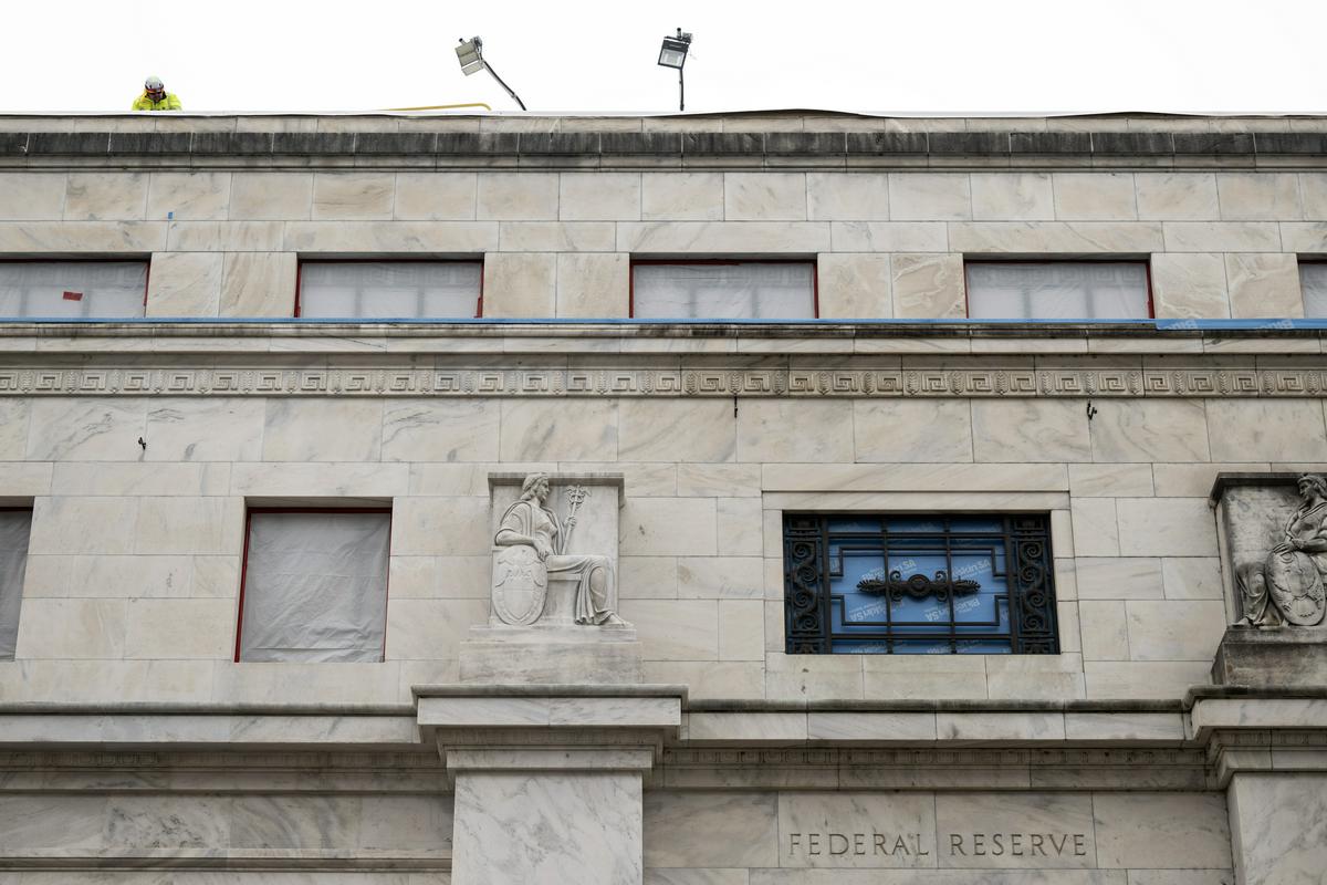 Ameriška centralna banka tretjič zapored znižala ključno obrestno mero