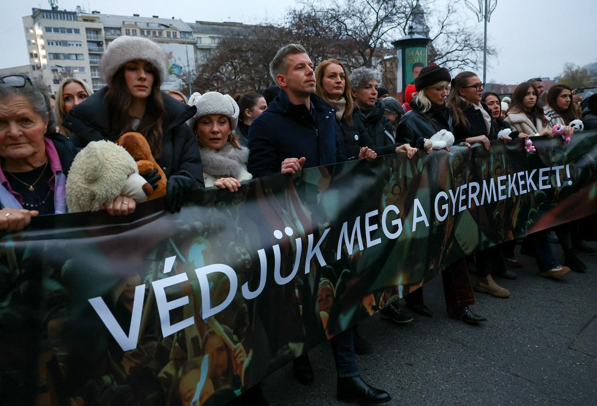 Madžari množično protestirali zaradi zlorab v prevzgojnem domu za mladoletnike