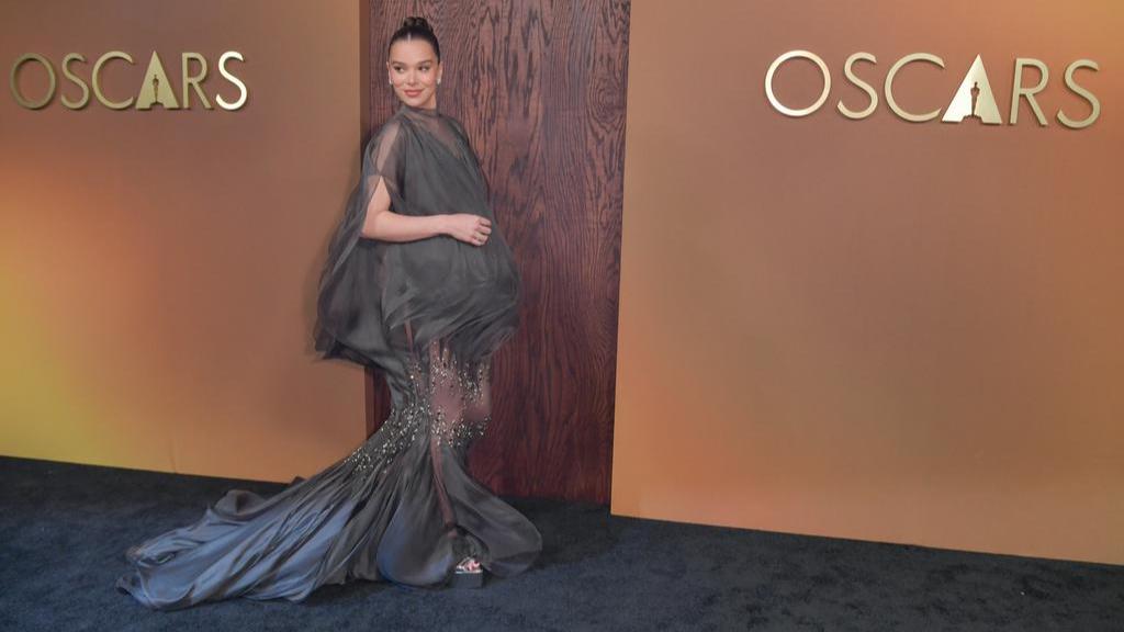 Igralka Hailee Steinfeld in zvezdnik lige NFL Josh Allen pričakujeta prvega otroka