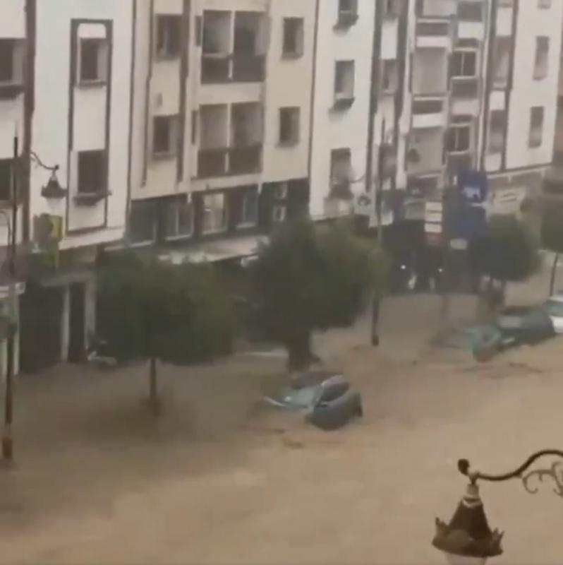 V hudourniški poplavah v Maroku umrlo 37 ljudi