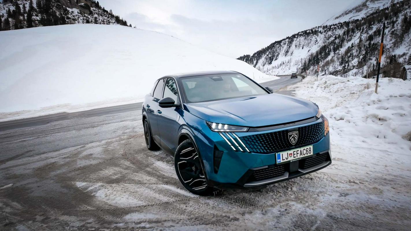 Zimski izziv: z električnim 3008 na visokogorsko smučišče