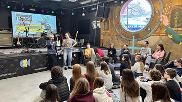 Prvič prijateljstvo: "Žalovanje za prijateljstvom - greš vase, analiziraš skupne trenutke, spomine!"