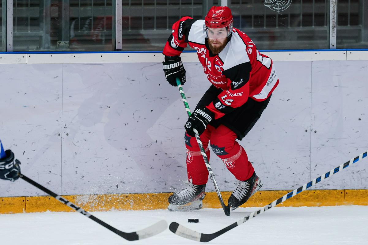 Poraz Jesenic proti vodilni ekipi Alpske lige