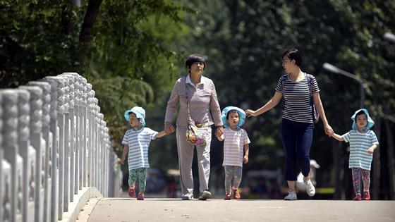 Kitajska skuša dvigniti rodnost z uvedbo davka na kondome