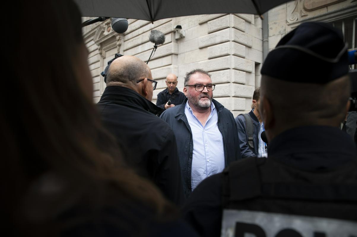 V Franciji zaradi smrti 12 pacientov na dosmrtni zapor obsodili anesteziologa