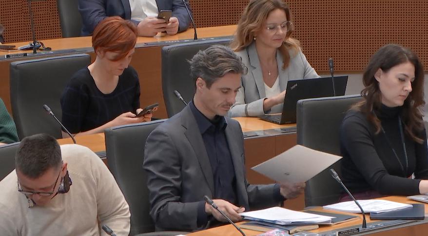 Minister Mesec se je v državnem zboru zagovarjal pred interpelacijo