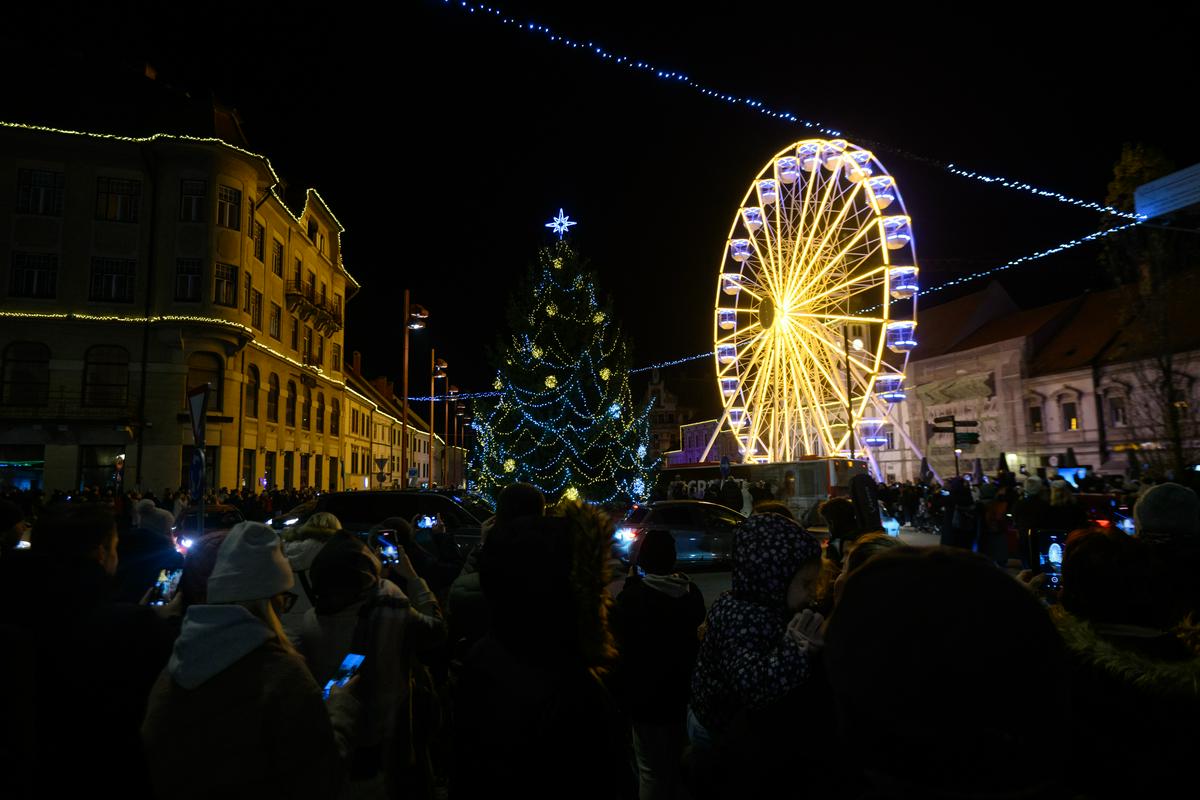 V Mariboru bo praznično veselje popestrilo drsališče