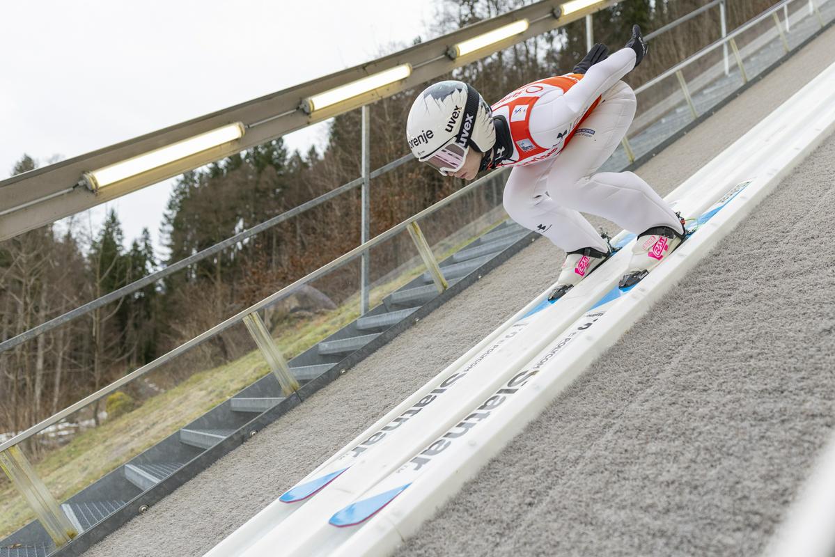 Skoki: Kvalifikacije ob 11.45, tekma ob 13.00