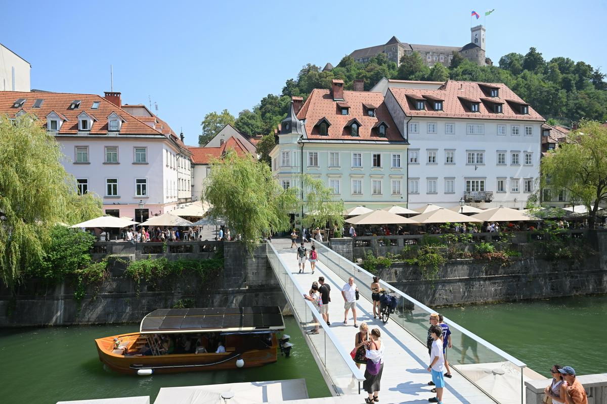 Tuje turiste je poleti v Sloveniji največ stala nastanitev
