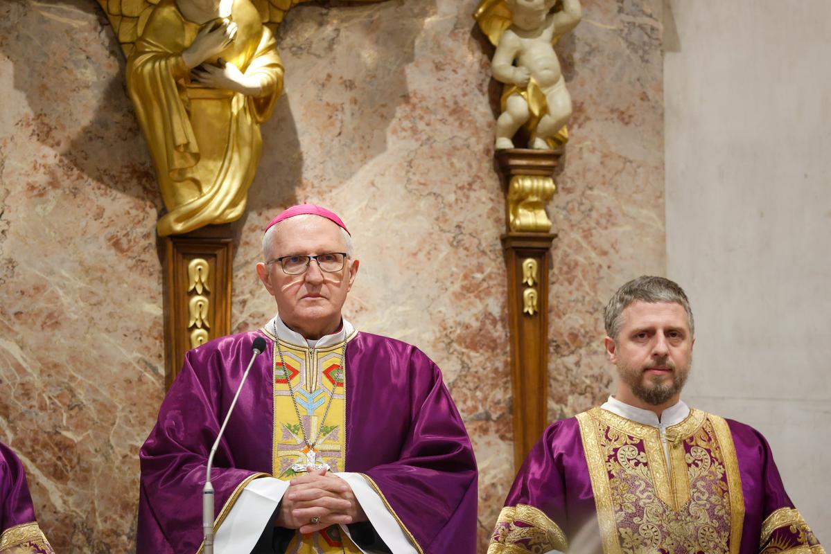 Zore na maši za domovino: Podali smo se v globoko demografsko zimo