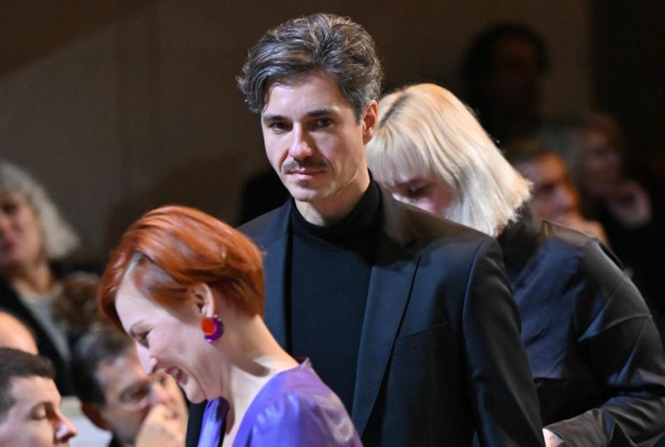 Mesec odgovarja Golobu: Presoja o ustrezni višini minimalne plače je v domeni ministra za delo